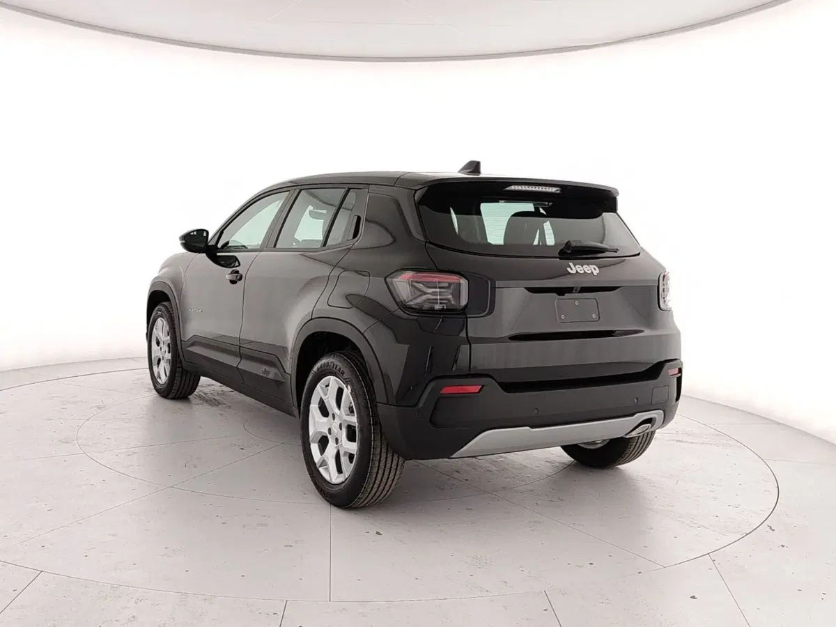 Jeep Avenger nuova a Caserta (4)