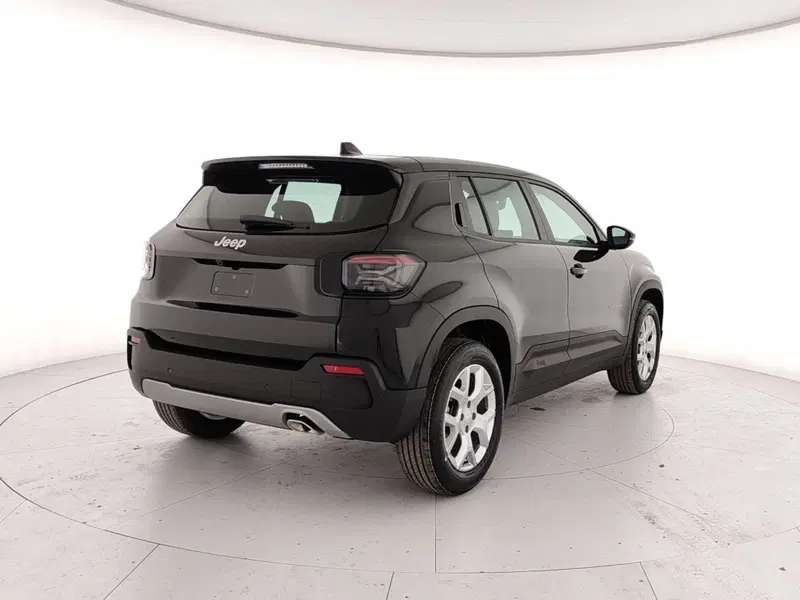 Jeep Avenger nuova a Caserta (6)