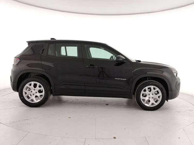 Jeep Avenger nuova a Caserta (7)