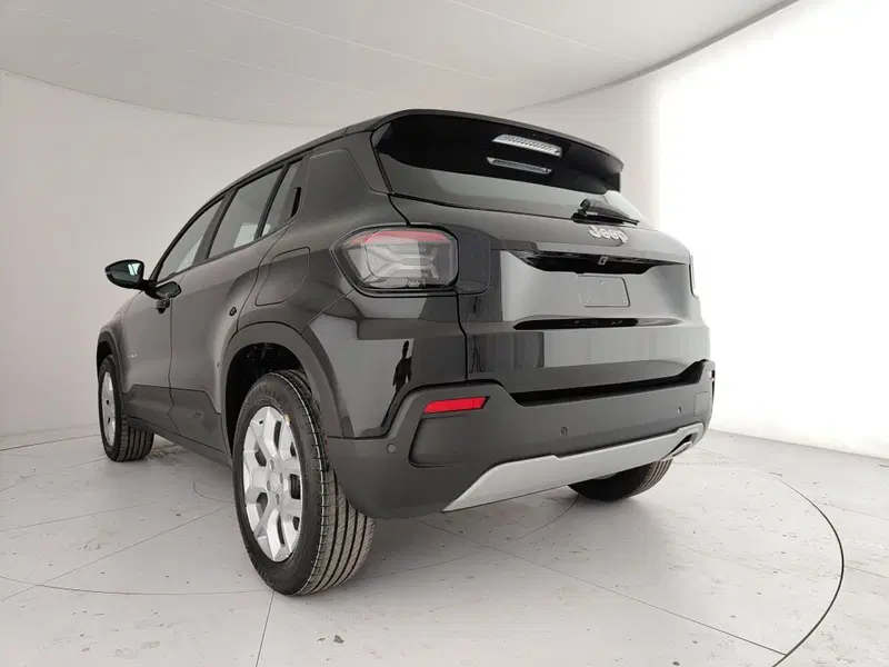 Jeep Avenger nuova a Caserta (9)