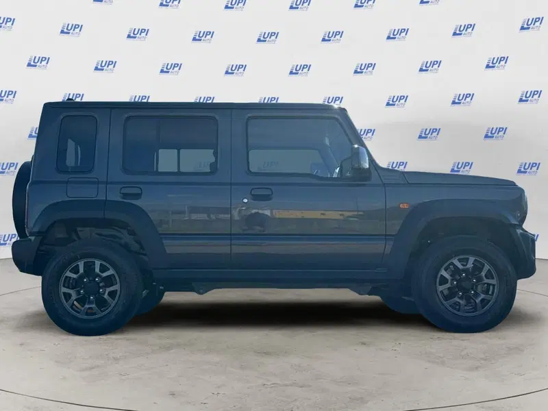 Suzuki Jimny nuova a Pistoia (3)