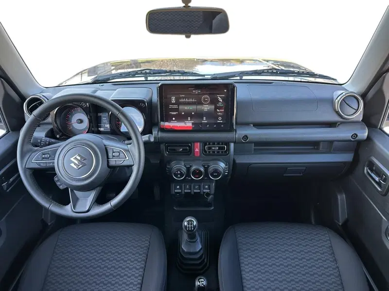 Suzuki Jimny nuova a Pistoia (7)