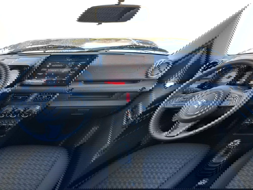 Suzuki Jimny nuova a Pistoia (7)