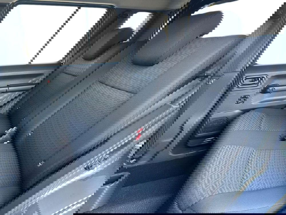 Suzuki Jimny nuova a Pistoia (9)