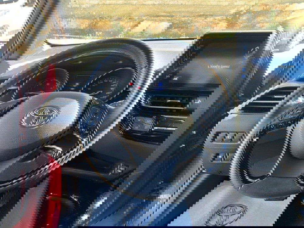 Toyota Toyota C-HR usata a Catania (11)