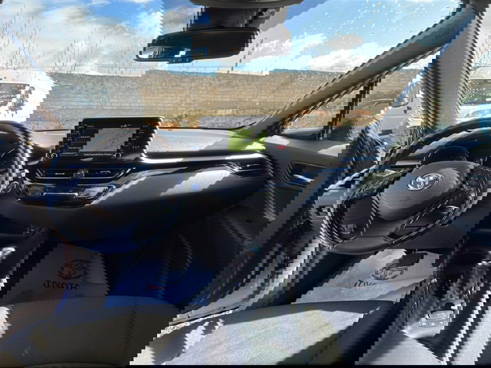 Toyota Toyota C-HR usata a Catania (10)