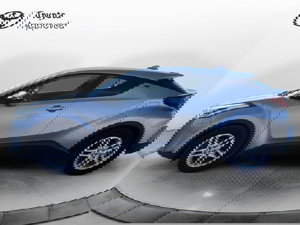 Toyota Toyota C-HR usata a Catania (3)