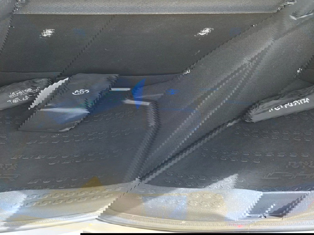 Toyota Toyota C-HR usata a Catania (7)
