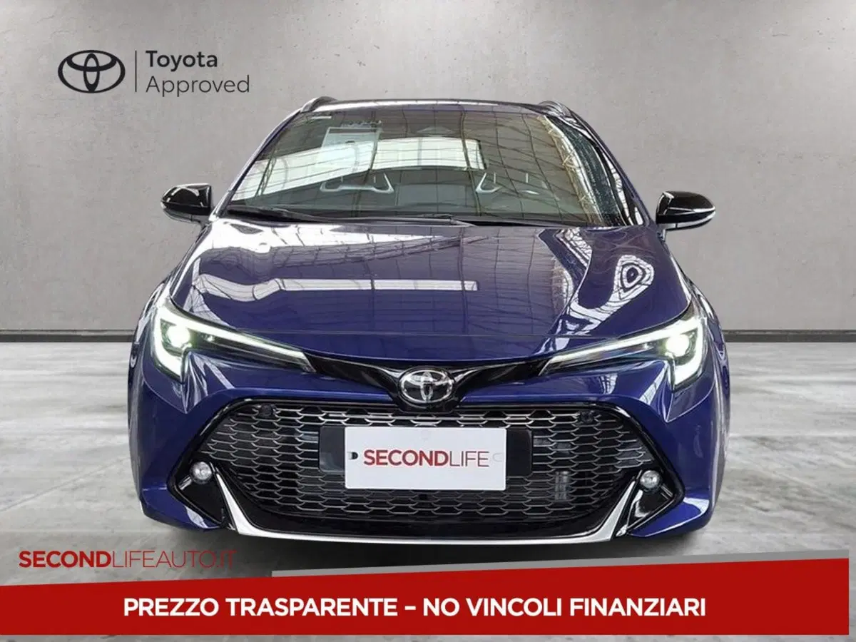 Toyota Corolla Touring Sports nuova a Chieti (4)