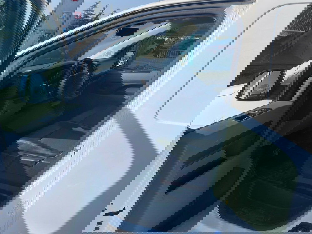 Opel Vivaro Furgone usata a Bologna (11)