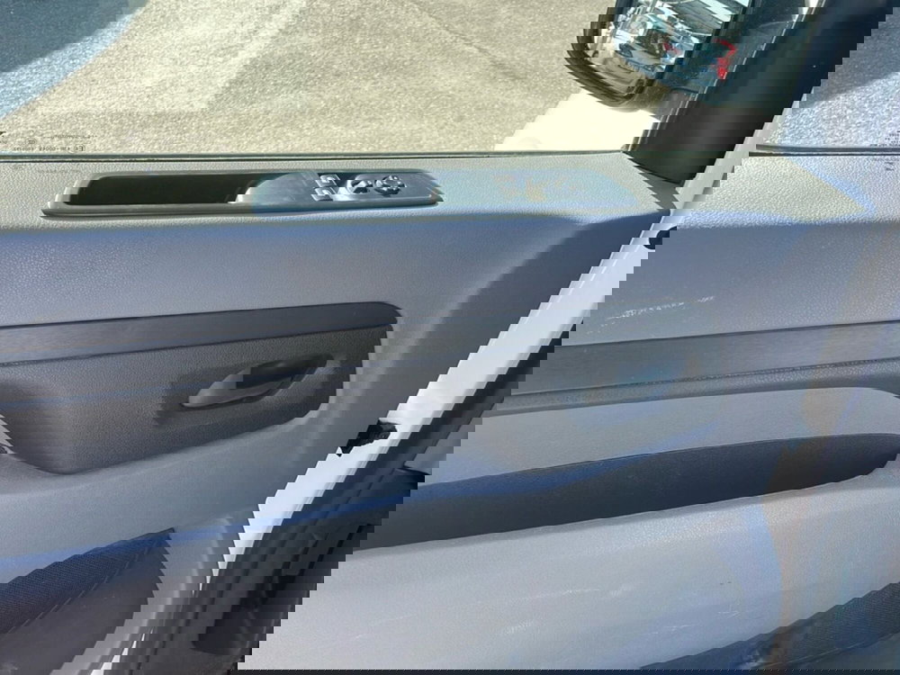 Opel Vivaro Furgone usata a Bologna (17)