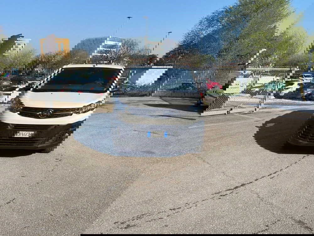 Opel Vivaro Furgone usata a Bologna (2)