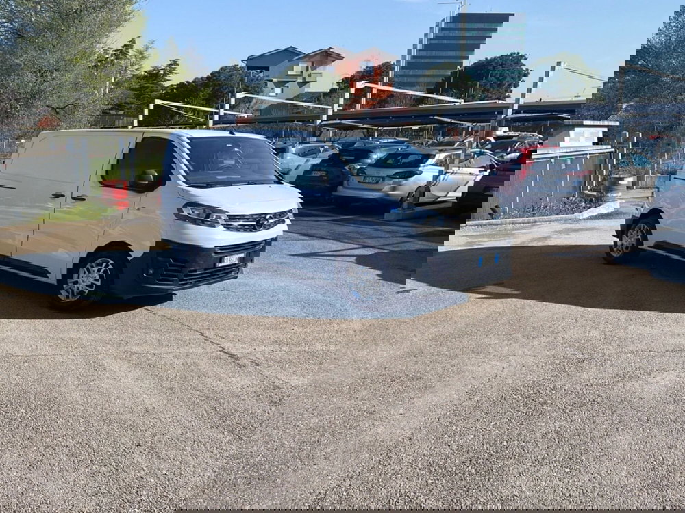 Opel Vivaro Furgone usata a Bologna (8)