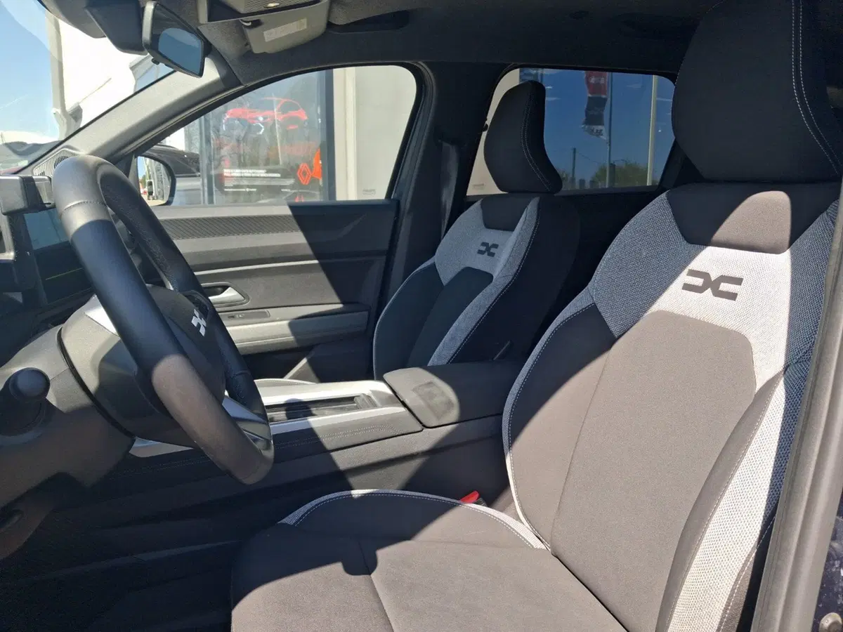 Dacia Bigster usata a Bologna (12)