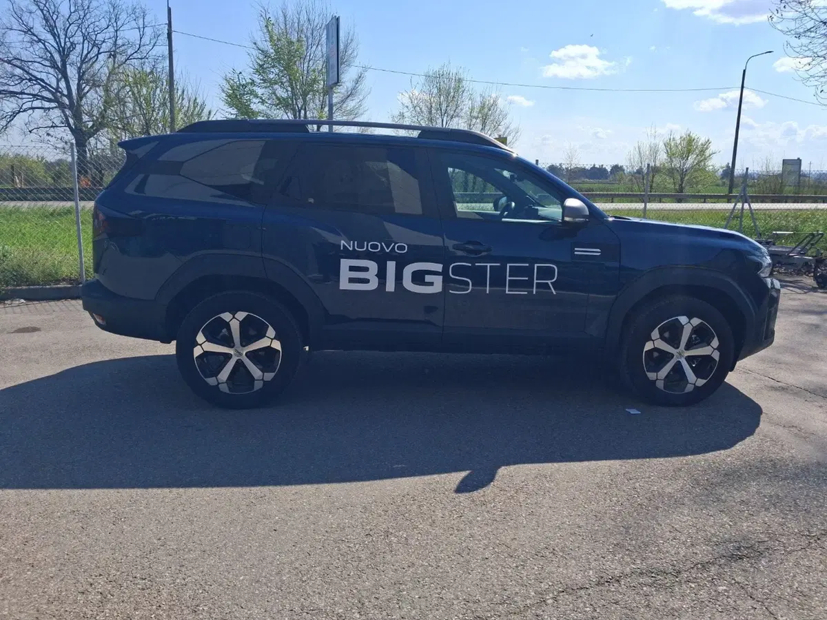 Dacia Bigster usata a Bologna (7)