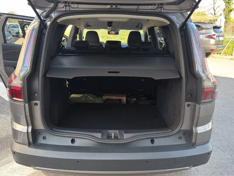 Dacia Jogger nuova a Bologna (16)