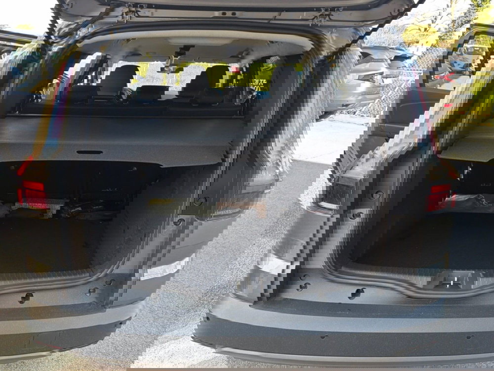 Dacia Jogger nuova a Bologna (16)