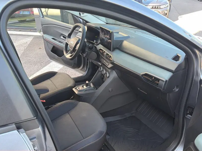 Dacia Jogger nuova a Bologna (18)