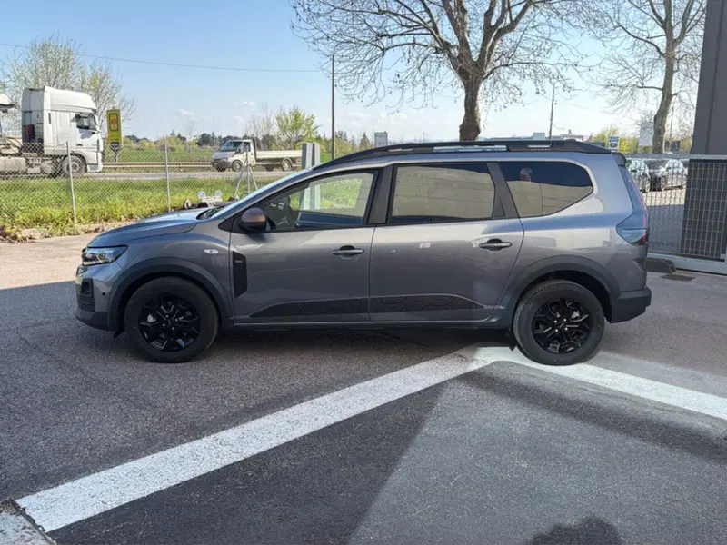 Dacia Jogger nuova a Bologna (3)
