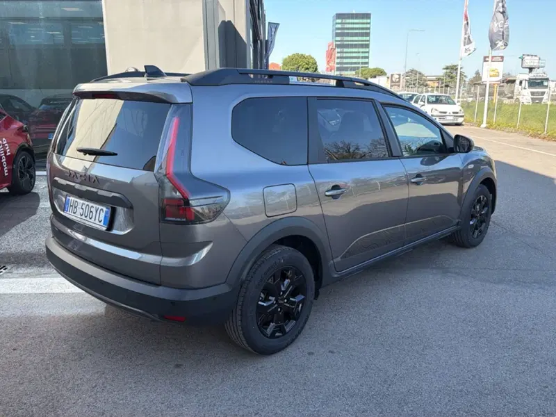 Dacia Jogger nuova a Bologna (6)