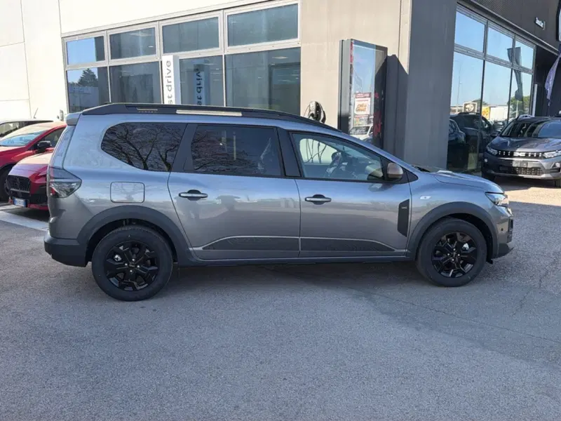 Dacia Jogger nuova a Bologna (7)