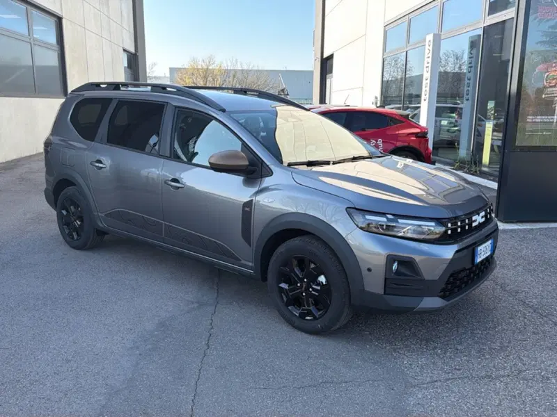Dacia Jogger nuova a Bologna (8)