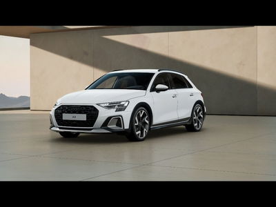 Audi A3 allstreet 2.0 tdi Identity Contrast 150cv s-tronic nuova a Livorno