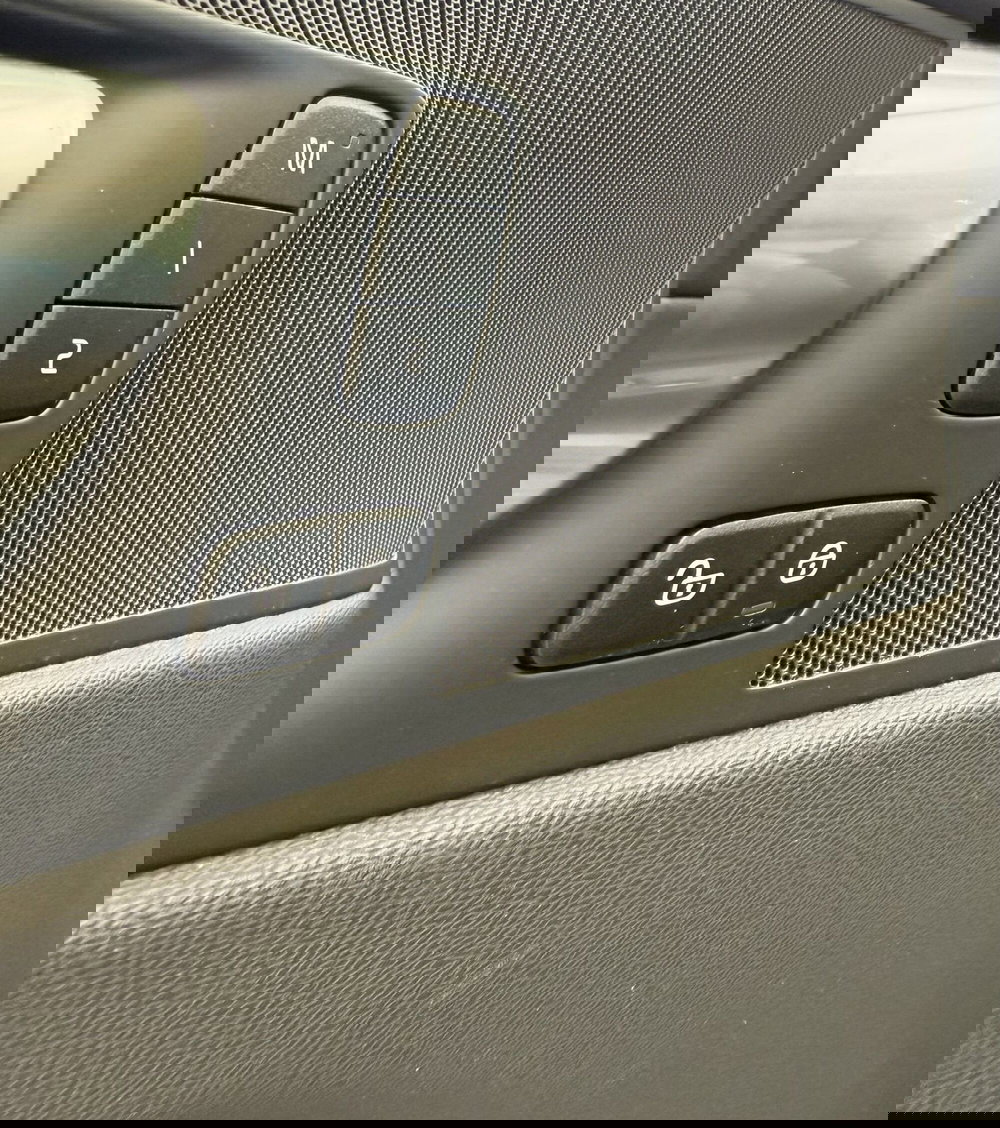 Volvo XC60 usata a Parma (10)