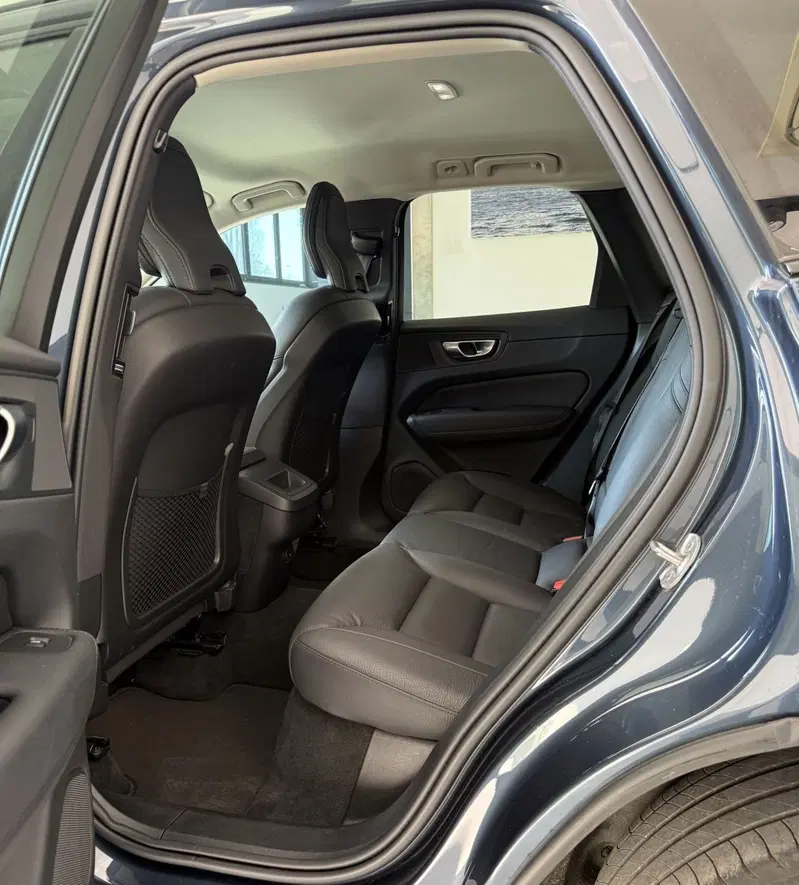Volvo XC60 usata a Parma (6)