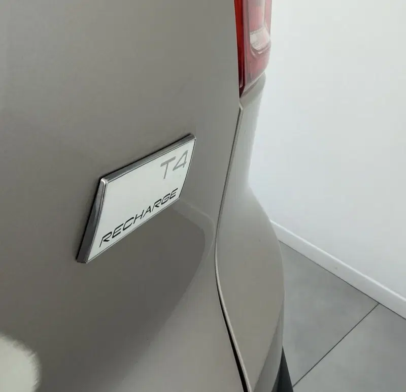 Volvo XC40 usata a Parma (12)