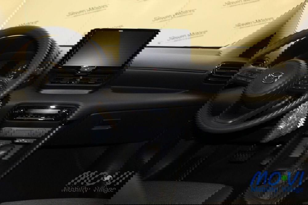 Mazda Mazda2 Hybrid nuova a Torino (4)