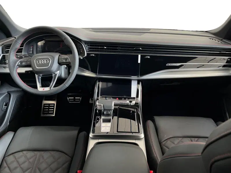 Audi Q8 nuova a Bari (8)