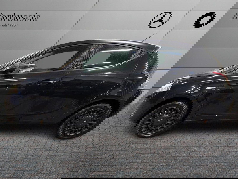 Lancia Ypsilon usata a Pescara (5)