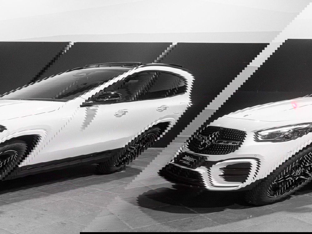 Mercedes-Benz GLA SUV nuova a Macerata