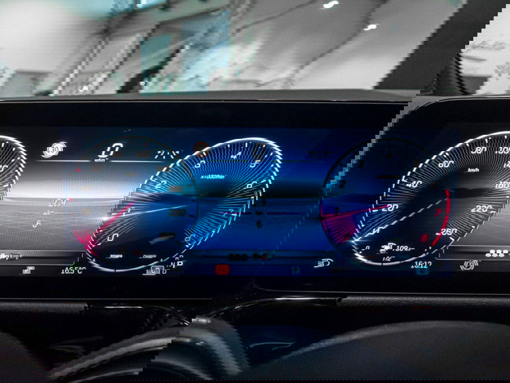 Mercedes-Benz GLA SUV nuova a Macerata (16)