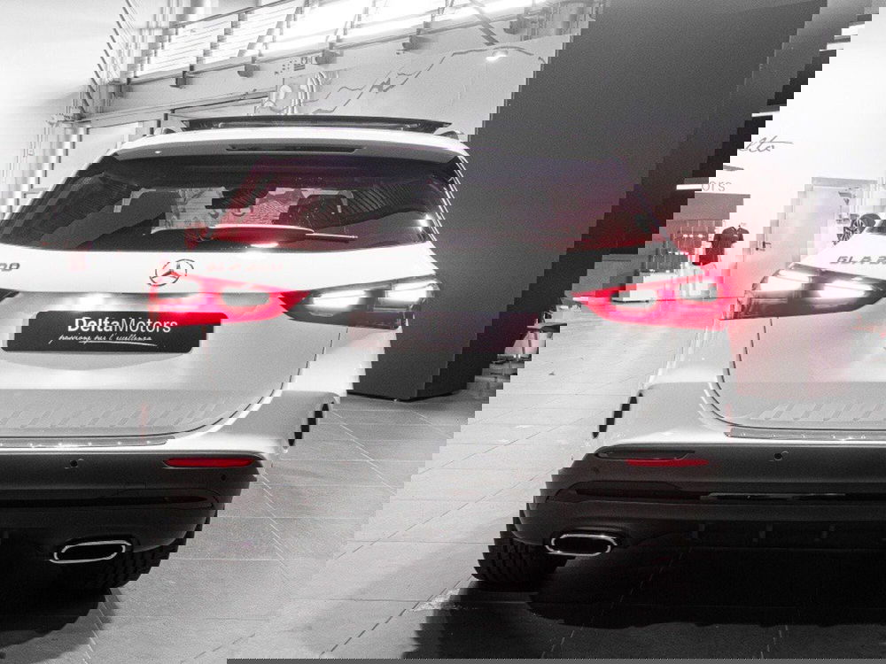 Mercedes-Benz GLA SUV nuova a Macerata (3)