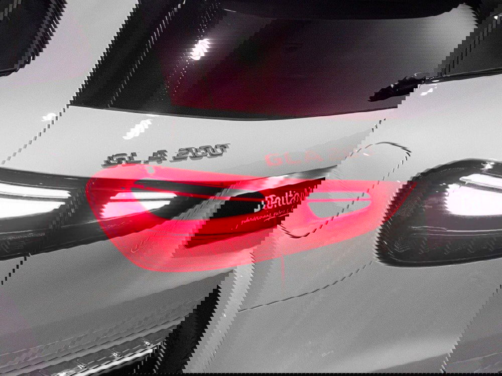 Mercedes-Benz GLA SUV nuova a Macerata (8)