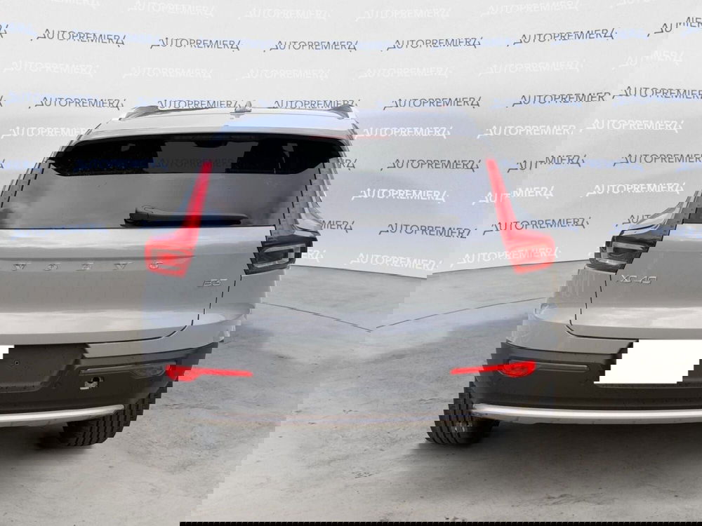 Volvo XC40 nuova a Como (4)