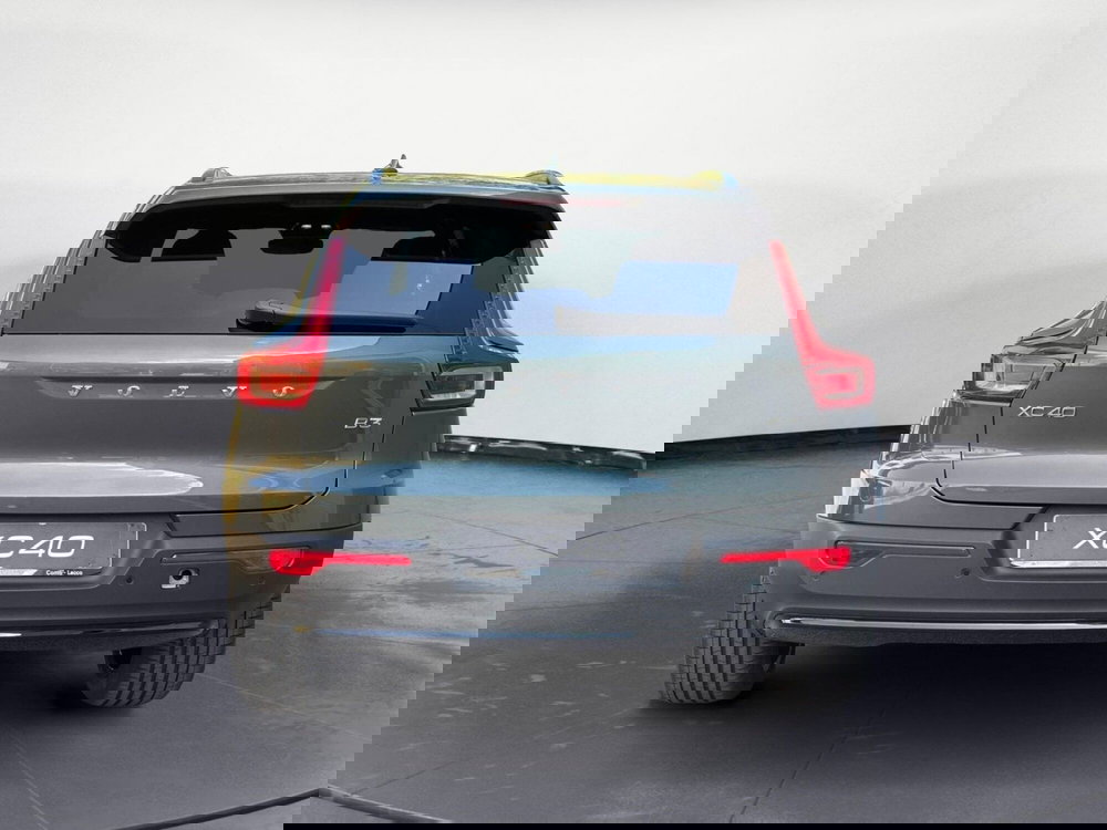 Volvo XC40 nuova a Como (5)