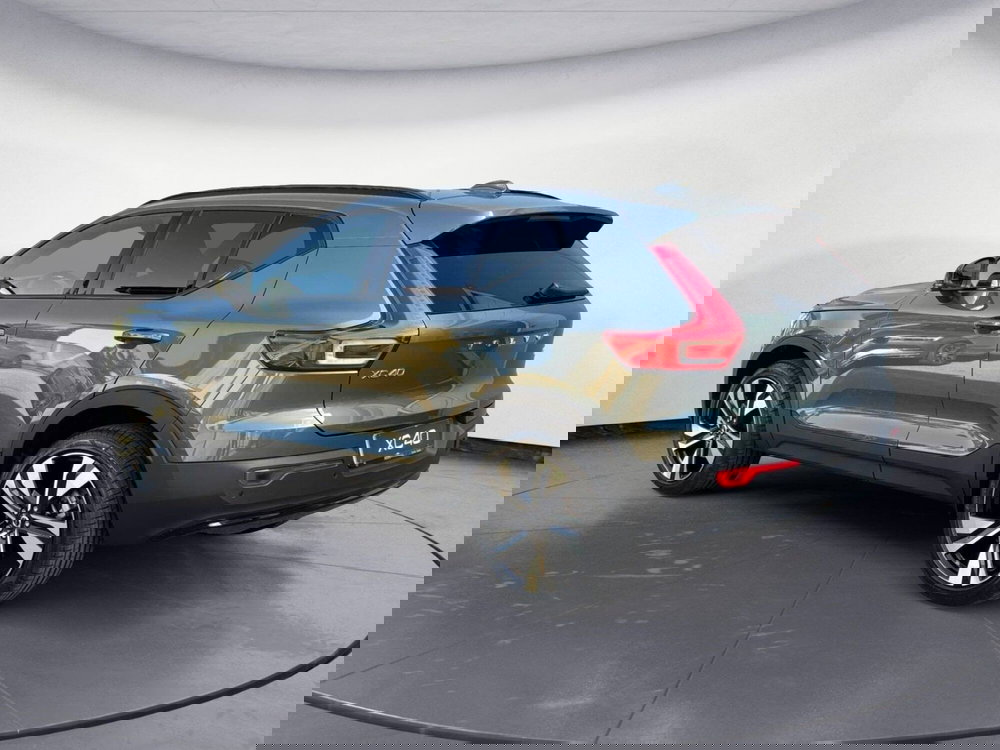 Volvo XC40 nuova a Como (6)