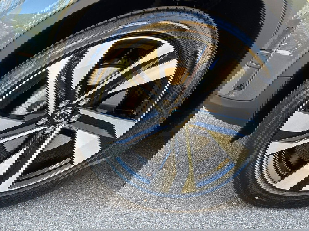 Volvo XC40 nuova a Como (7)