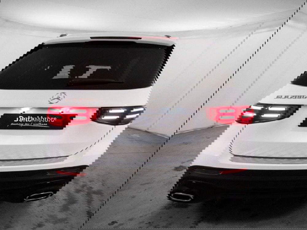 Mercedes-Benz GLB nuova a Macerata (3)