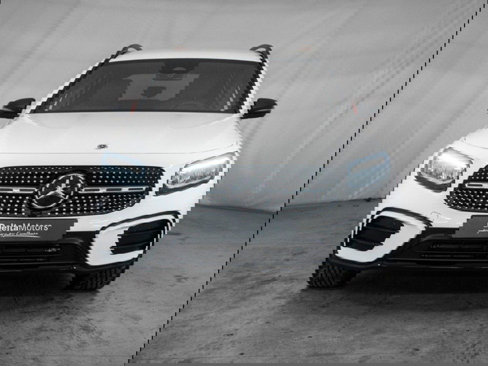 Mercedes-Benz GLB nuova a Macerata (5)