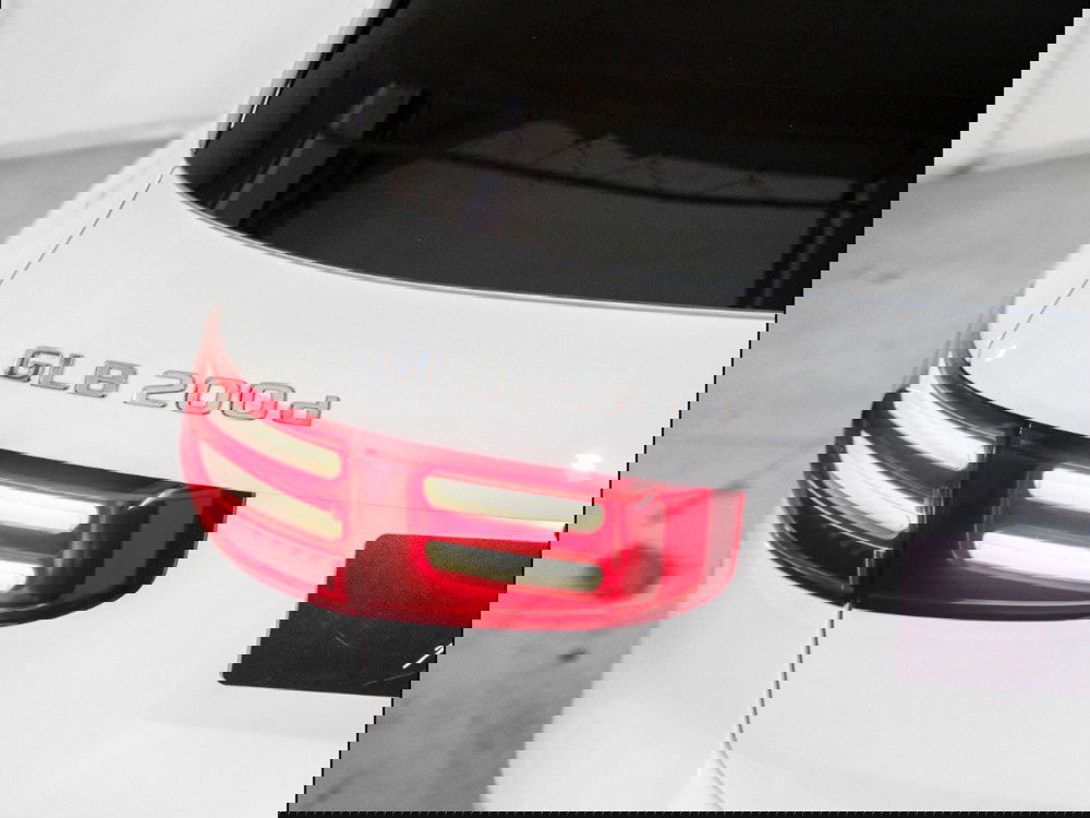 Mercedes-Benz GLB nuova a Macerata (9)