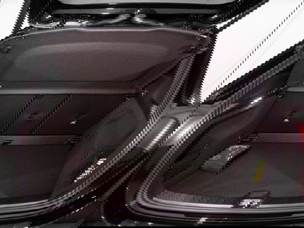 Mercedes-Benz GLA SUV nuova a Macerata (10)