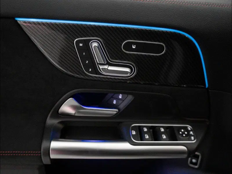Mercedes-Benz GLA SUV nuova a Macerata (14)