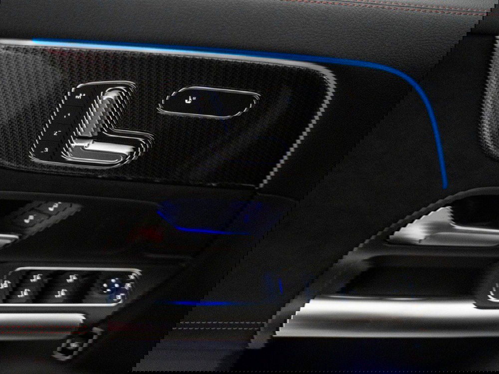 Mercedes-Benz GLA SUV nuova a Macerata (14)