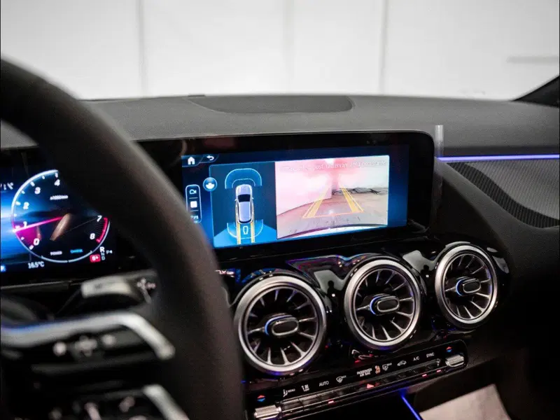 Mercedes-Benz GLA SUV nuova a Macerata (17)