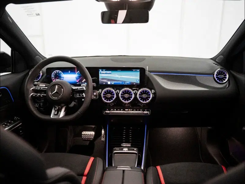 Mercedes-Benz GLA SUV nuova a Macerata (18)