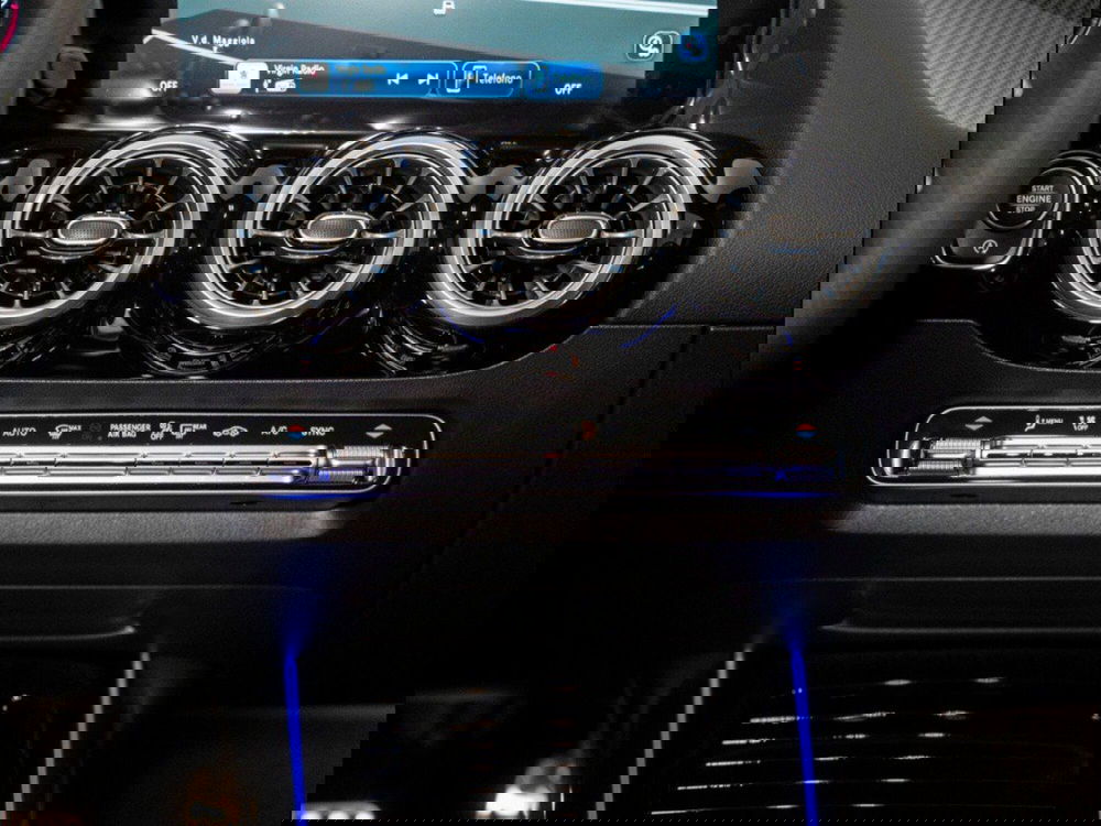 Mercedes-Benz GLA SUV nuova a Macerata (19)